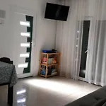 Milu Apartman Pirovac