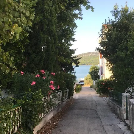 Milu Apartamento Pirovac